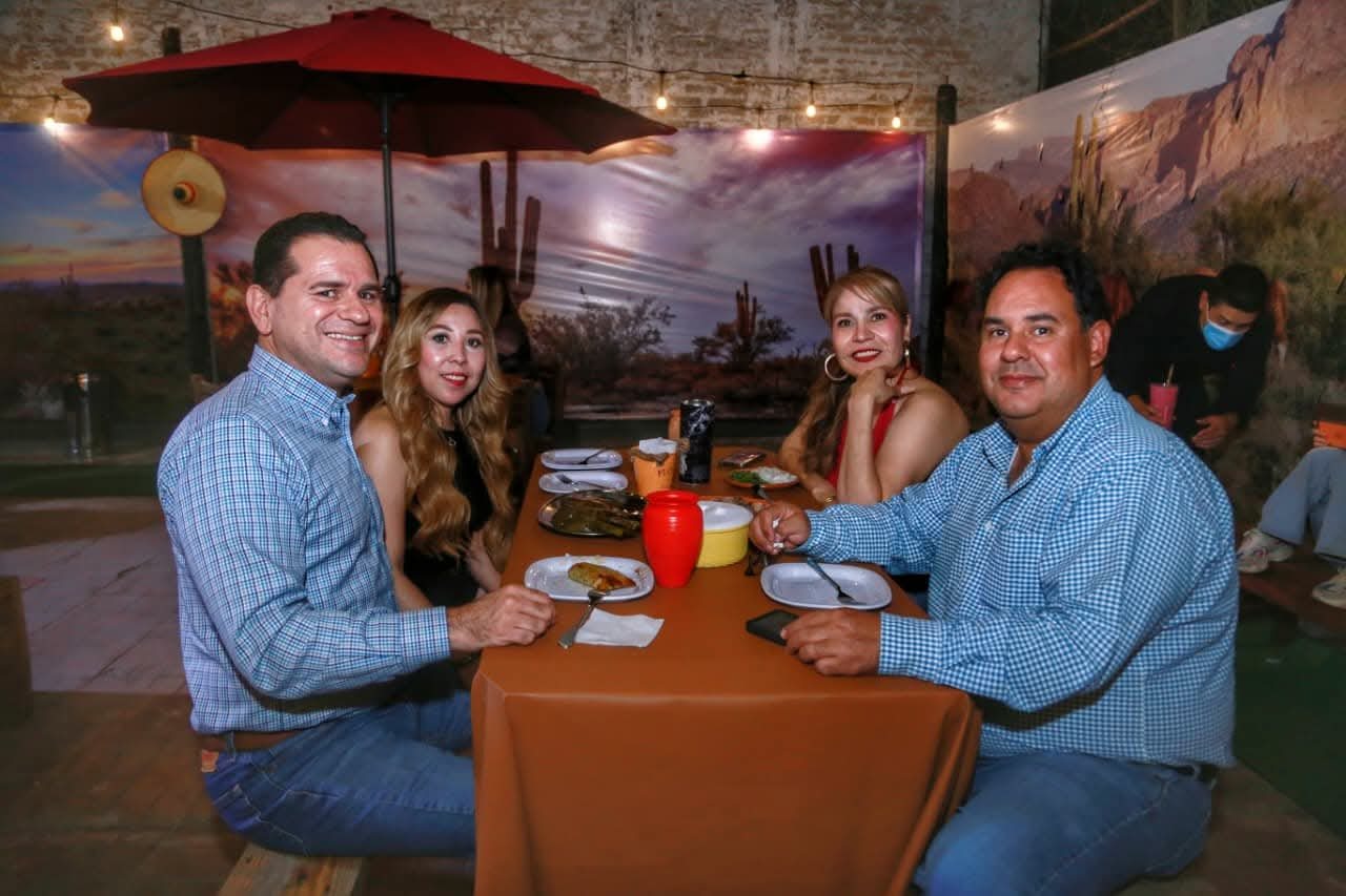 Familias y amigos en la reapertura de Caballo de Fuego